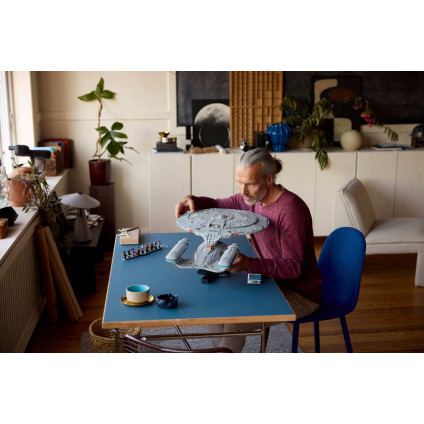 Конструктор LEGO Icons 10356 Звездный путь: USS Энтерпрайз NCC-1701-D