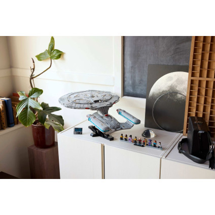 Конструктор LEGO Icons 10356 Звездный путь: USS Энтерпрайз NCC-1701-D