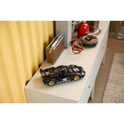 Конструктор LEGO Technic 42223 Гоночный автомобиль Ford GT40 MKII 1966