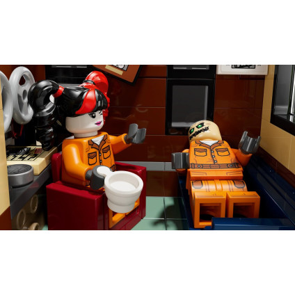 Конструктор LEGO DC Batman 76300 Лечебница Аркхем