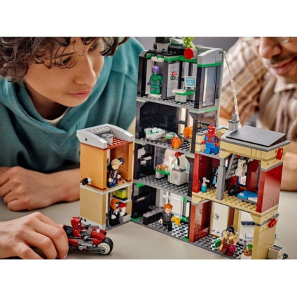 Конструктор LEGO Marvel 76324 Человек-паук против Озкорп