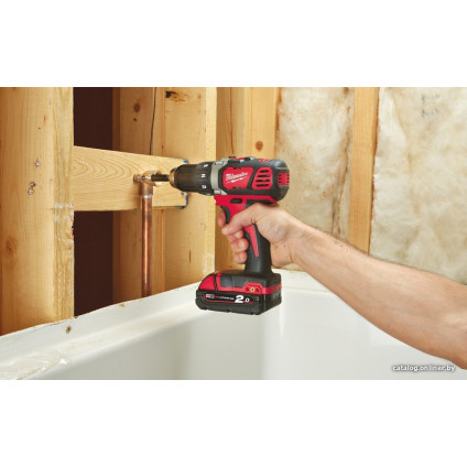 Дрель-шуруповерт Milwaukee M18 BDD-202C 4933443555 (с 2-мя АКБ, кейс)