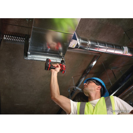 Дрель-шуруповерт Milwaukee M18 BDD-202C 4933443555 (с 2-мя АКБ, кейс)