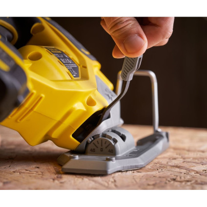 Электролобзик Stanley SFMCS650B (без АКБ)