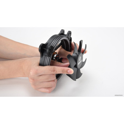 Вентилятор для корпуса Enermax T.B. RGB AD. UCTBRGBA12P-BP3